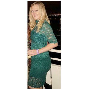 GREEN LACEY DRESS - SIZE M
